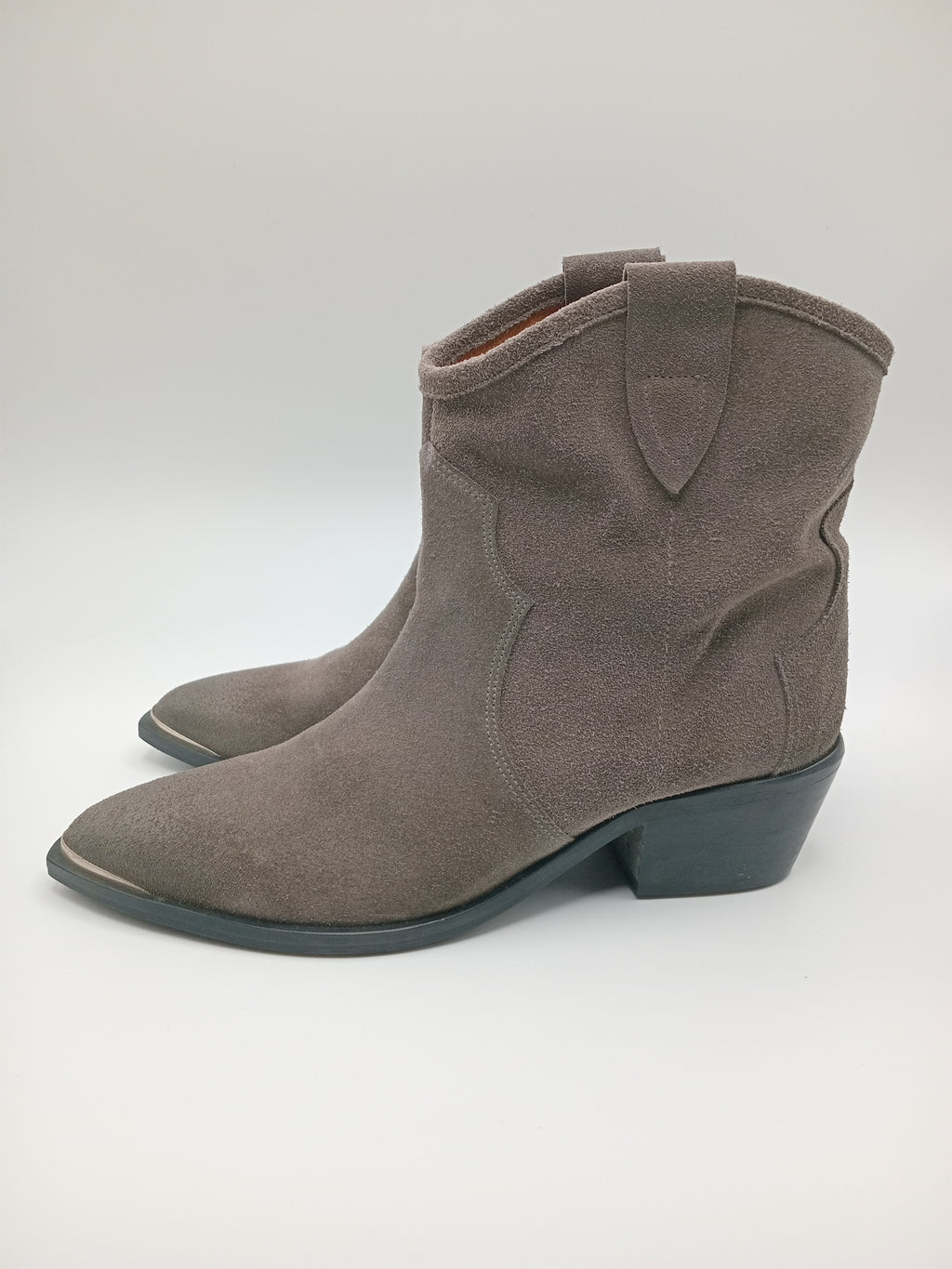 BOTA TEXANA BEAT SHOES CINZA COURO LISO BICUDO PONTA METAL