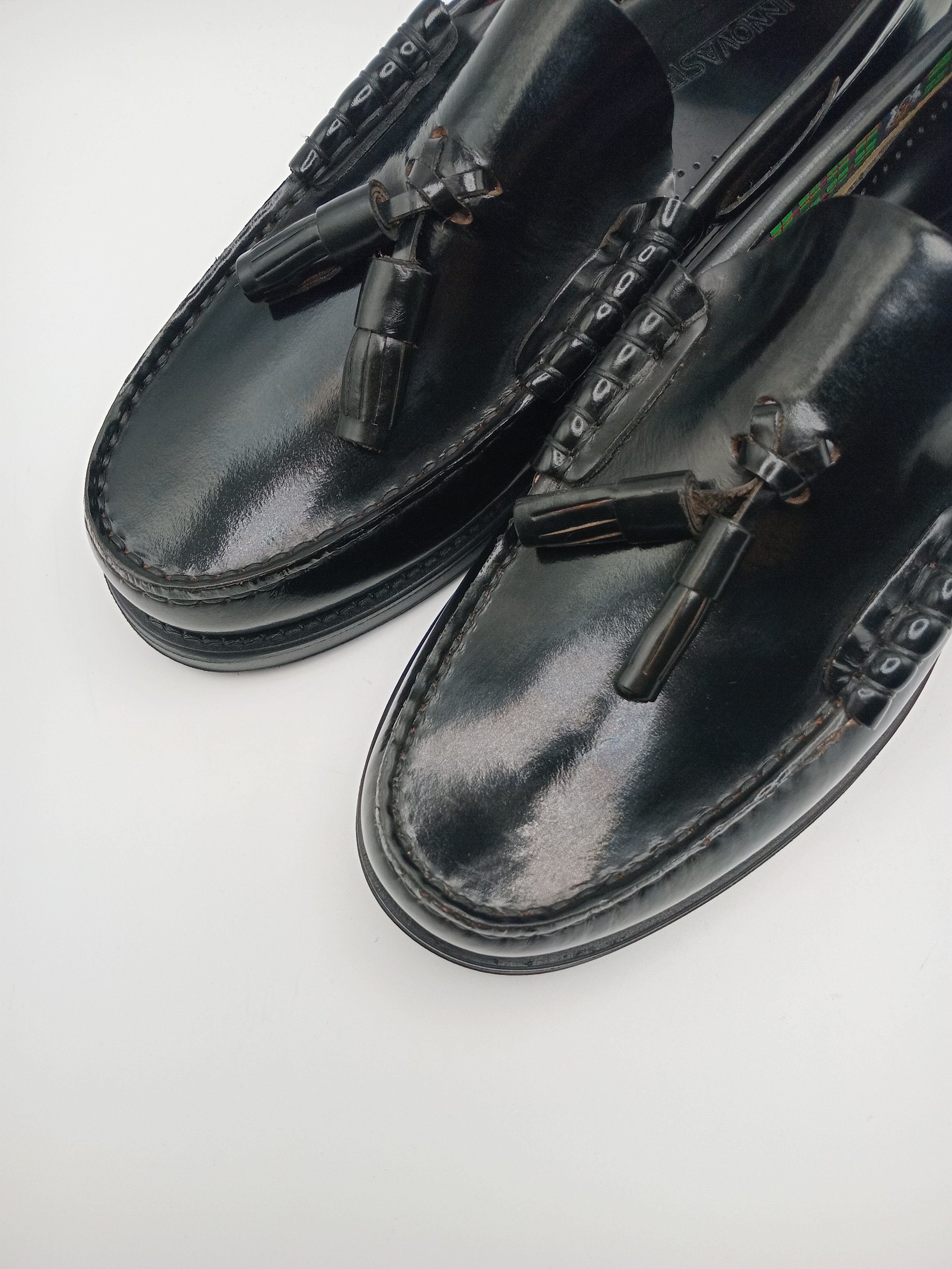 Mocassins Com Borlas Homem Em Pele Genuína Preto Sapatos Casuais Elegantes E Confortáveis Estilo Clássico Atemporal; Design Exclusivo INNOVA SHOES Para Cerimónia Escritório E Dia A Dia; Calçado Masculino Premium