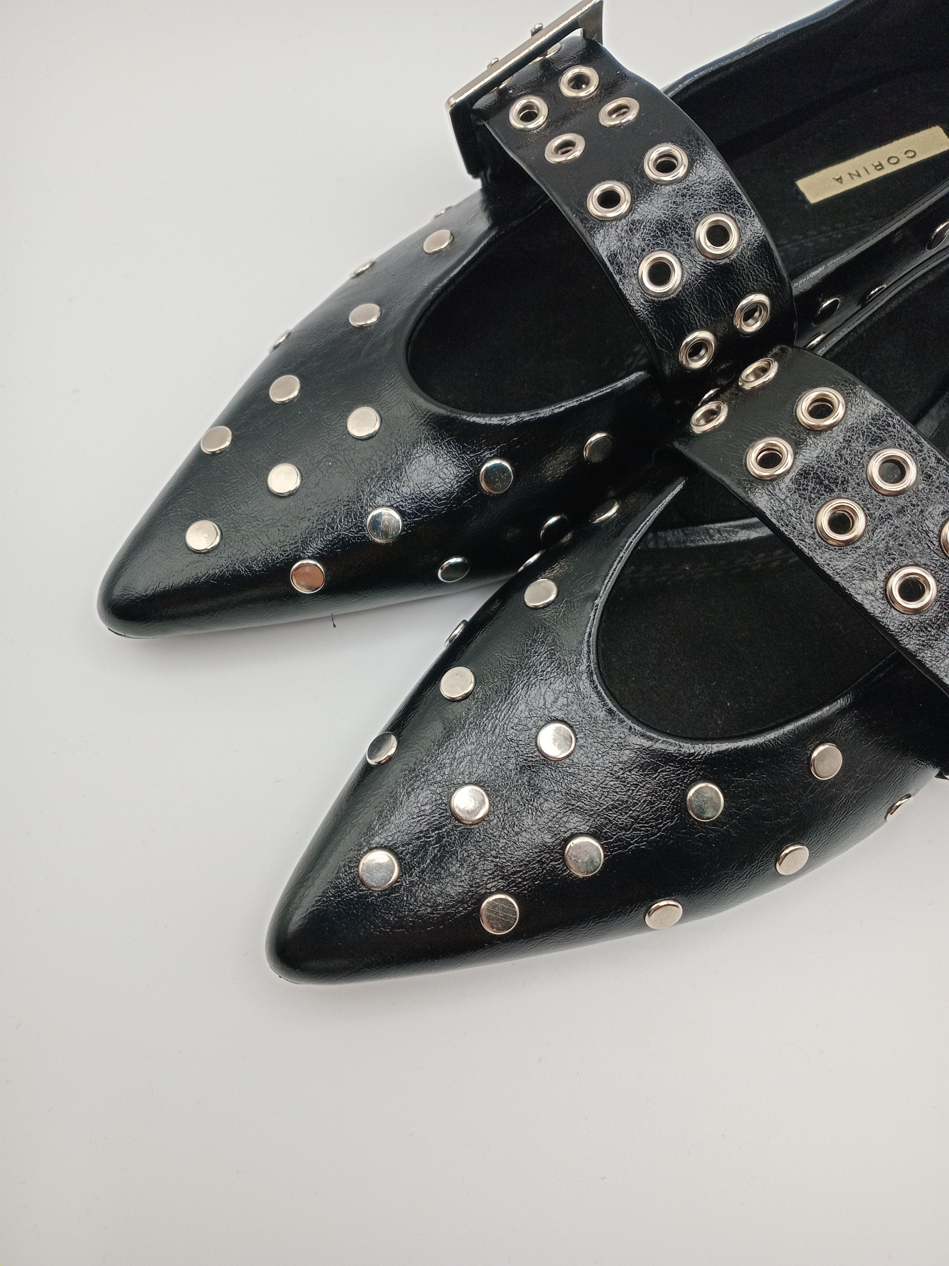 SABRINA MARY JANE CORINA PRETO ECO PELE TIRA TAXAS CÍRCULOS ARGOLAS BICUDO