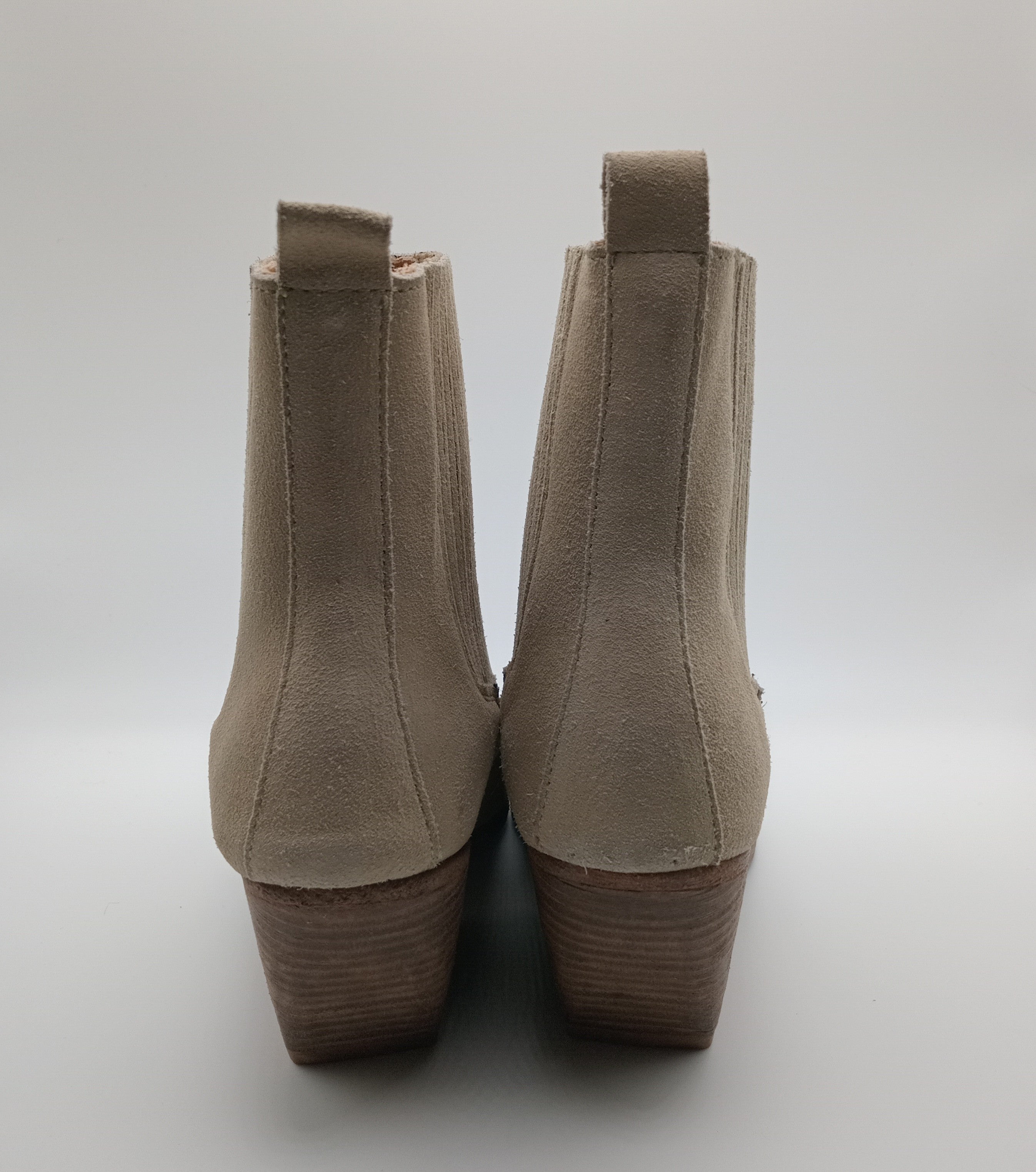 BOTA TEXANA CATARINA MARTINS CM BEGE COURO LATERAL CANELADO BICUDO