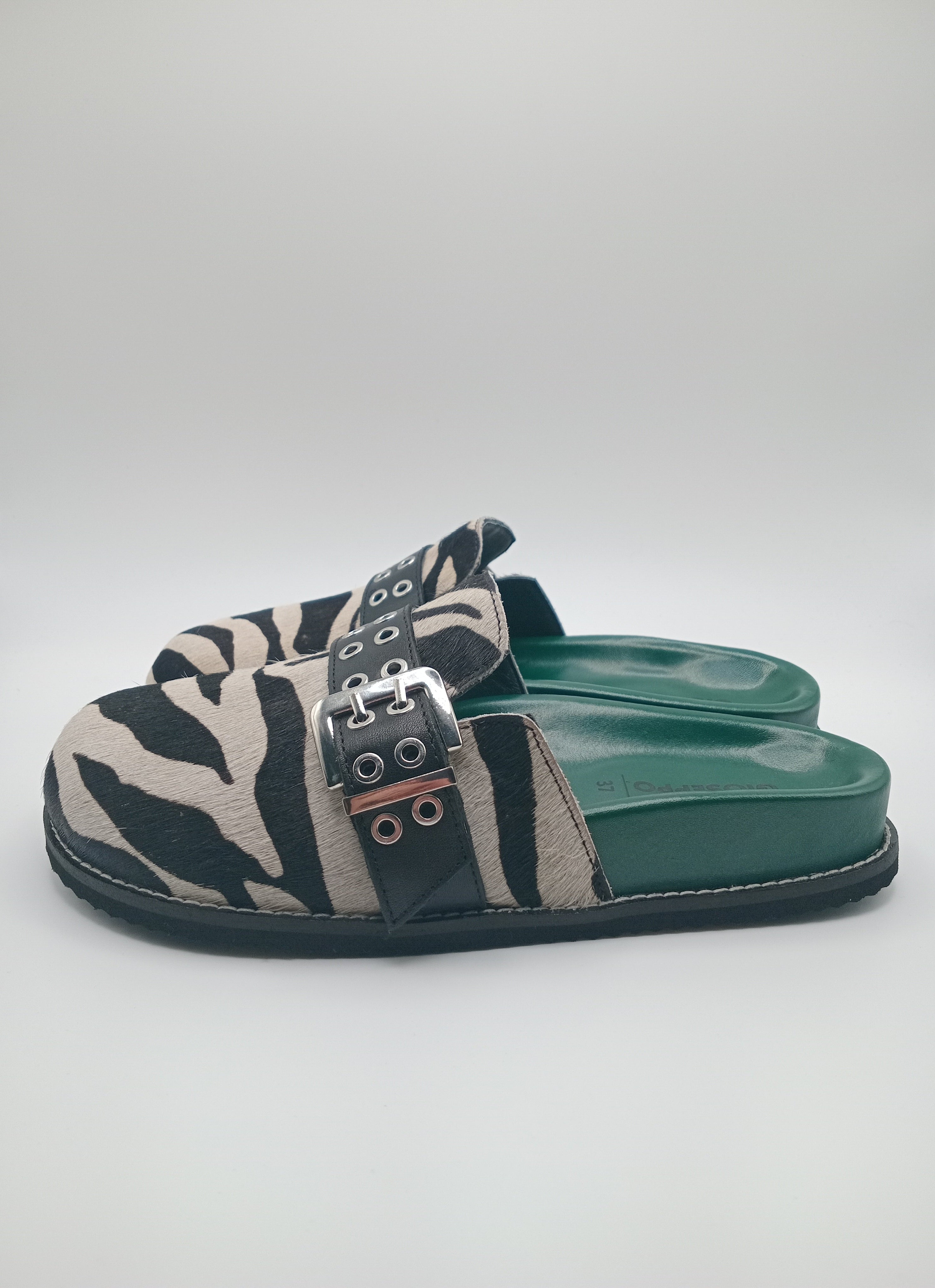 SOCAS GIOSEPPO ZEBRA PRETO BRANCO VERDE COURO TIRA REGULADORA ARGOLAS ANIMAL PRINT