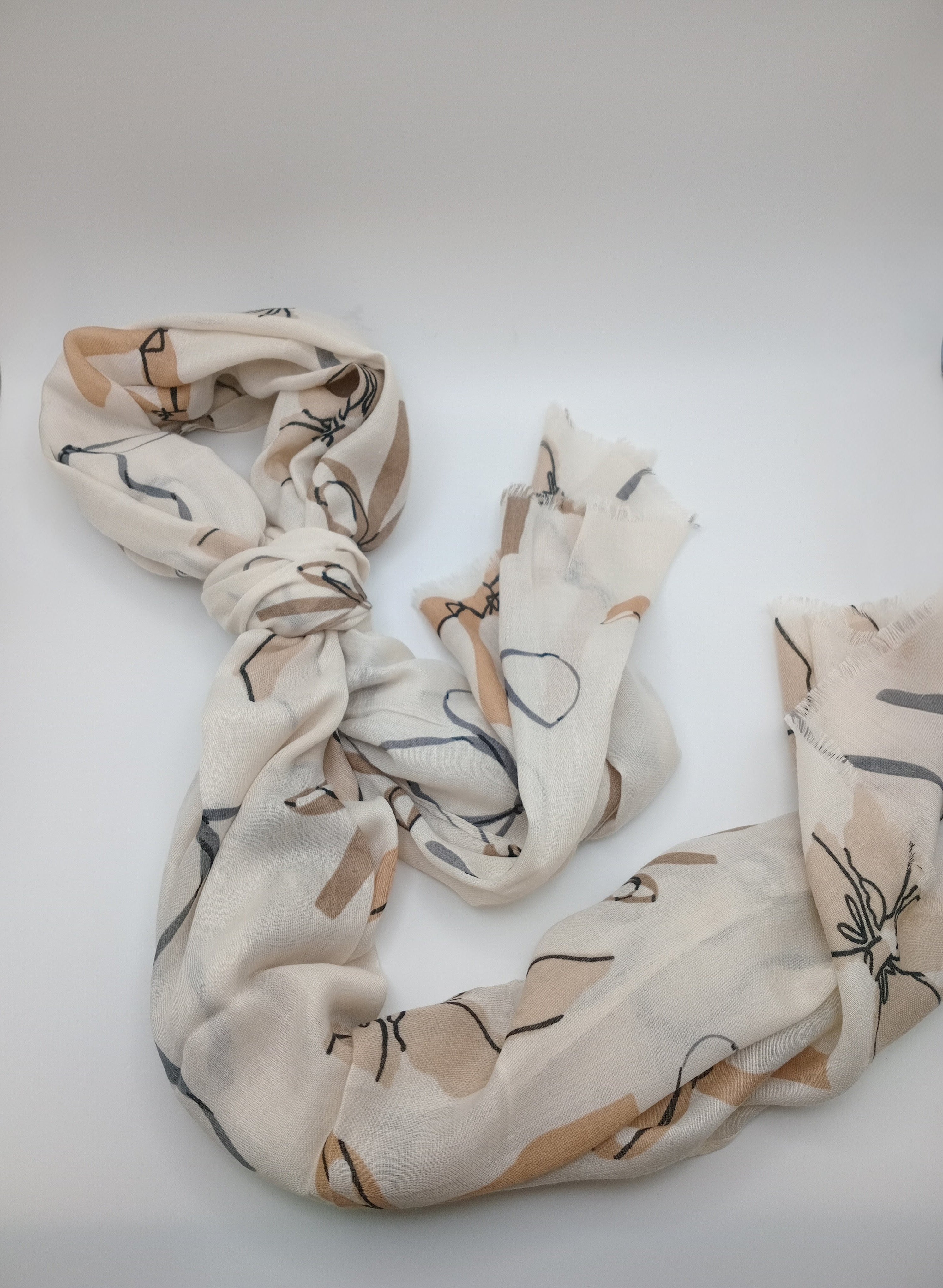 LENÇO BRANCO LAÇO FITA CASTANHO